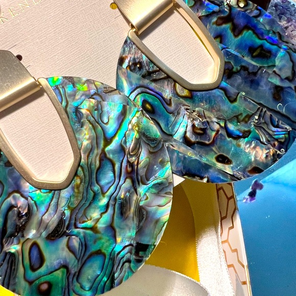 NWT Kendra Scott RARE & Retired Diane Earrings Abalone Yellow Gold STUNNING! - Picture 6 of 14
